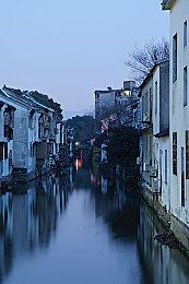 《优米雅的炼金工房》新实机演示 使用材料合成物品